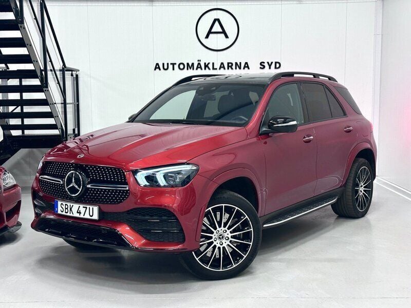 Röd Begagnad 2022 Mercedes GLE350e AMG SUV | 879 900 kr (Dyr) - Bild 1/4