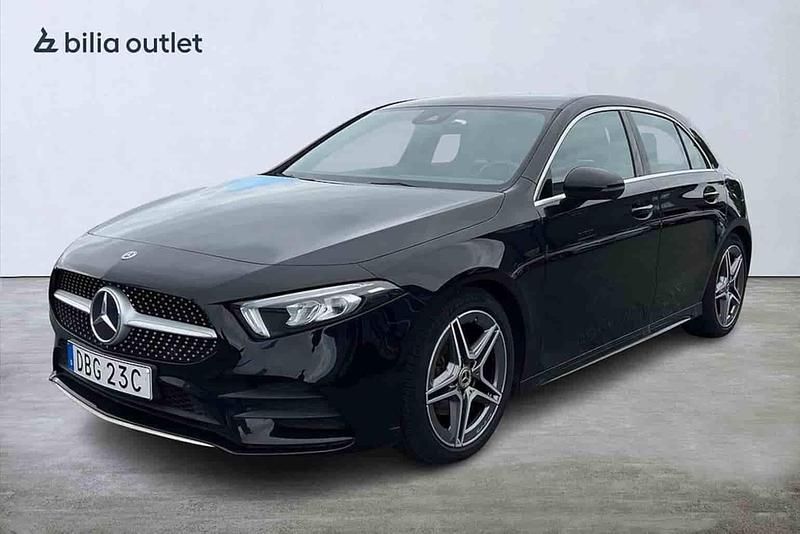Svart Begagnad 2019 Mercedes A180 Halvkombi | 244 900 kr - Bild 1/1