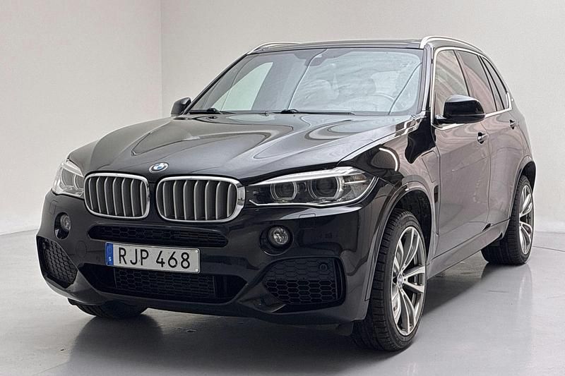 Svart Begagnad 2017 BMW X5 M Sport SUV | 313 950 kr - Bild 1/4