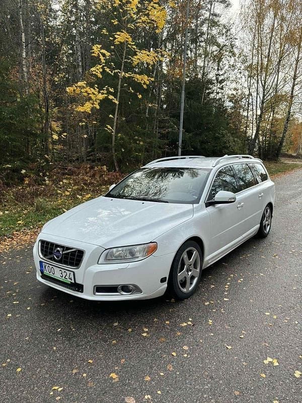 Begagnad 2010 Volvo V70 Kombi | 54 900 kr (Bra pris) - Bild 1/4