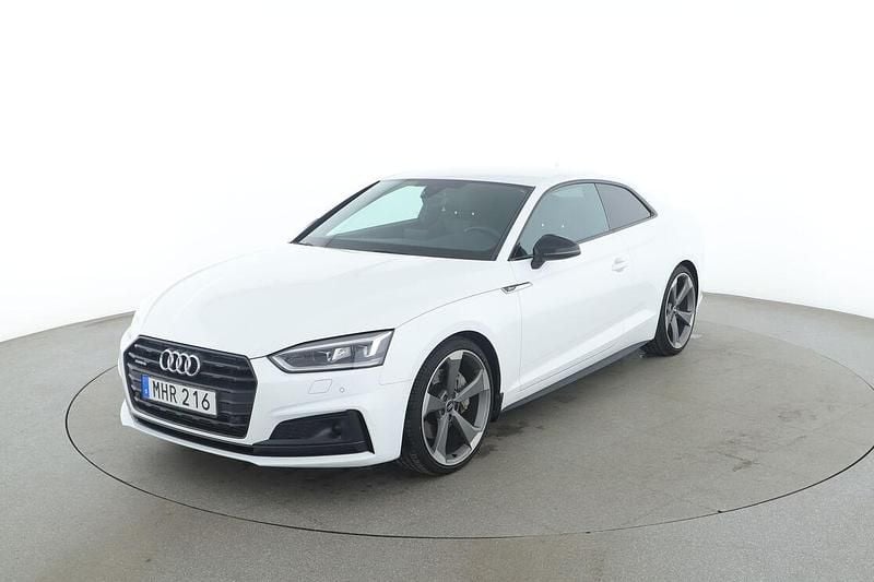 Vit Begagnad 2018 Audi A5 Sport Sportkupé | 271 000 kr (Marknadspris) - Bild 1/3