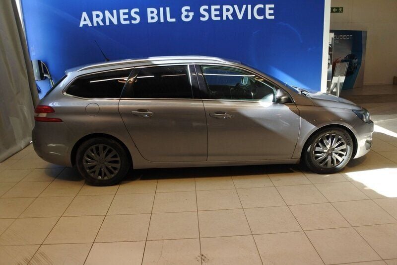 Grå Begagnad 2014 Peugeot 308 Allure Kombi | 54 900 kr (Superpris) - Bild 1/4