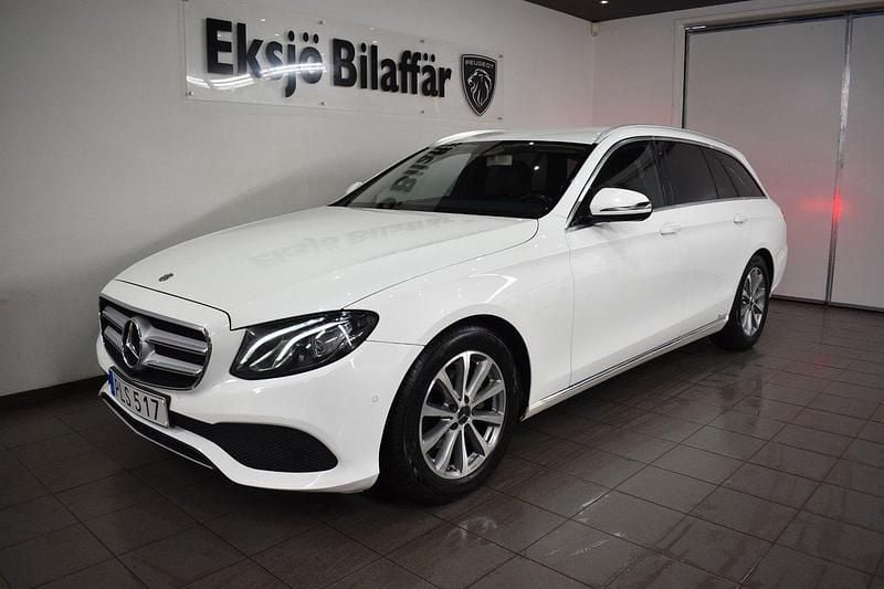 Vit Begagnad 2017 Mercedes E220 Avantgarde Kombi | 179 500 kr (Bra pris) - Bild 1/4