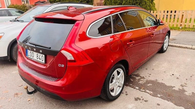 Begagnad 2011 Volvo V60 Kombi | 75 000 kr (Marknadspris) - Bild 1/4