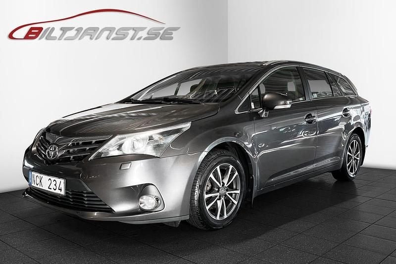 Grå Begagnad 2012 Toyota Avensis Kombi | 79 900 kr (Bra pris) - Bild 1/4