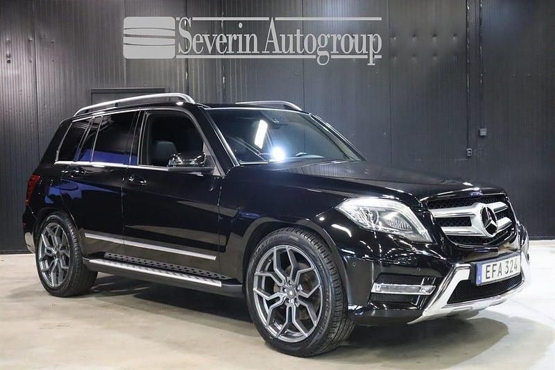 Svart Begagnad 2015 Mercedes GLK220 AMG line SUV | 179 000 kr (Lite dyr) - Bild 1/4