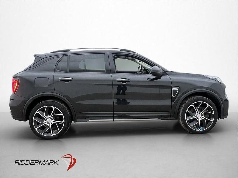Begagnad Lynk & Co 01 261 HK (191 kW) 2021 Svart SUV