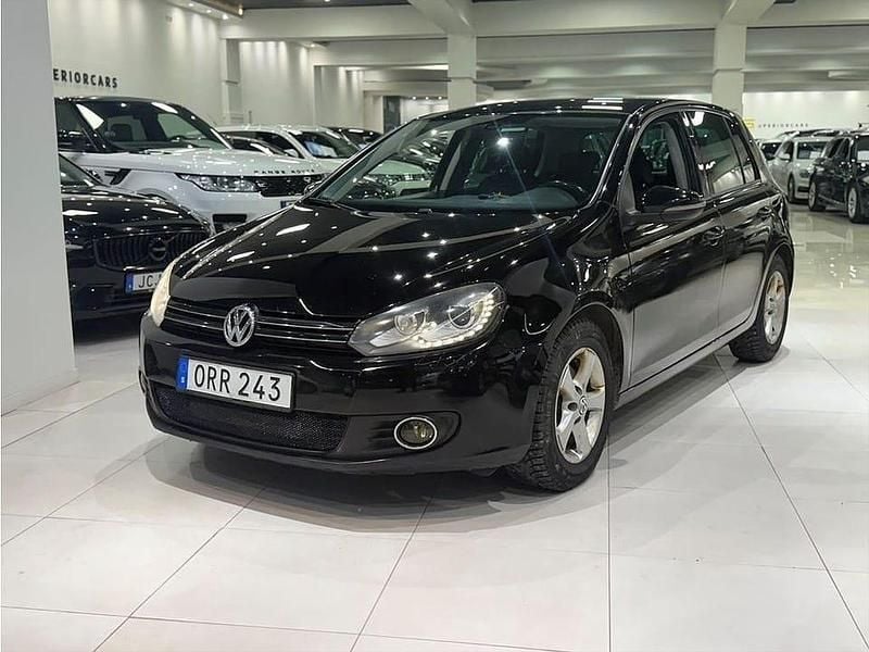 Svart Begagnad 2011 VW Golf VI Halvkombi | 39 900 kr (Marknadspris) - Bild 1/4