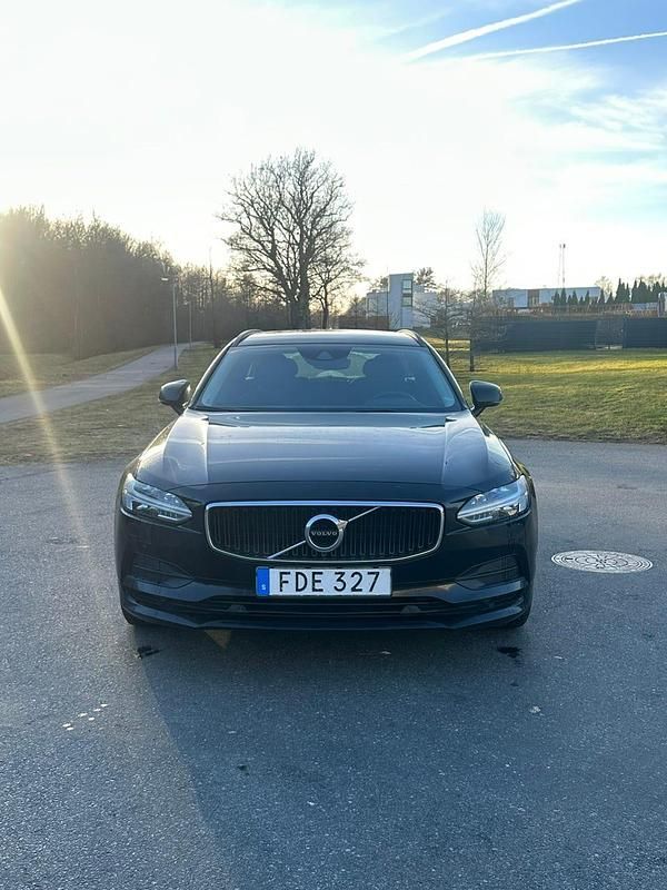 Begagnad Volvo V90 150 HK (110 kW) 2018 Kombi
