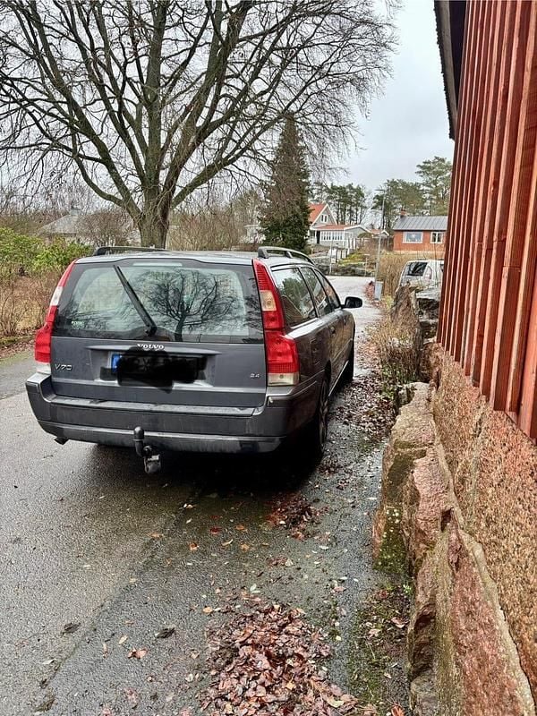Begagnad 2006 Volvo V70 Kombi | 28 000 kr (Marknadspris) - Bild 1/4