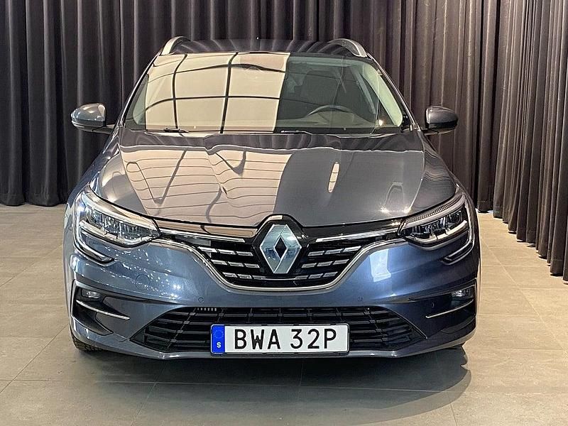 Begagnad Renault Mégane GrandTour 140 HK (102 kW) 2023 Grå Kombi