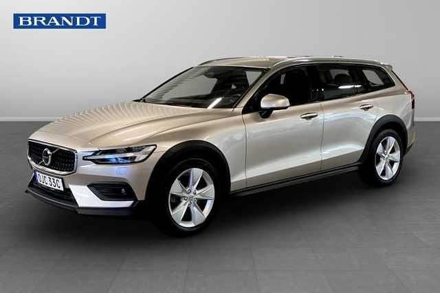 Begagnad 2023 Volvo V60 CC Kombi | 369 900 kr (Marknadspris) - Bild 1/3