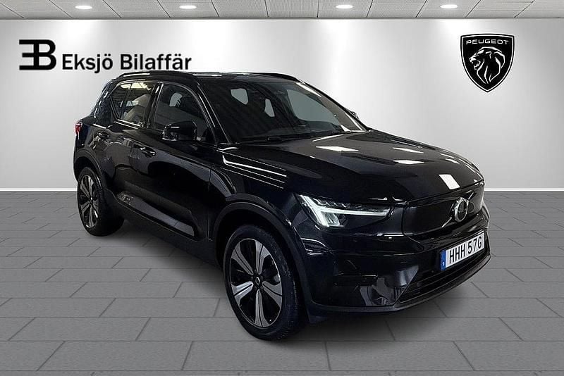 Begagnad Volvo XC40 Core 185 kW (252 HK) 2022 Svart SUV