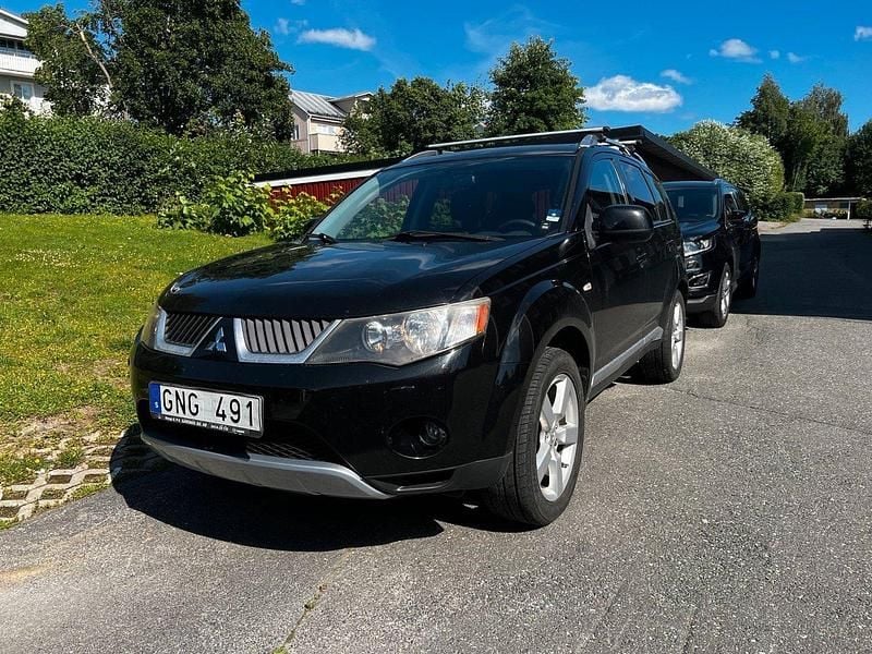 Svart Begagnad 2008 Mitsubishi Outlander SUV | 54 900 kr (Dyr) - Bild 1/4