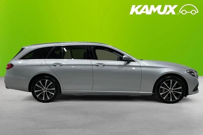 Begagnad Mercedes E300 306 HK (225 kW) 2022 Silver/grå Kombi