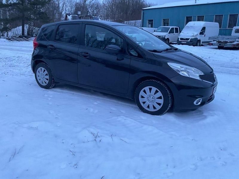 Begagnad Nissan Note S 98 HK (72 kW) 2014 Svart Halvkombi