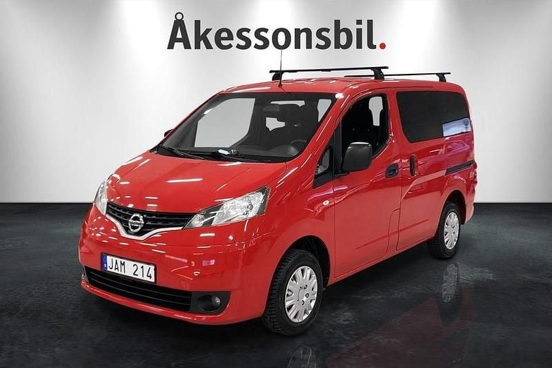 Röd Begagnad 2011 Nissan NV200 Van | 69 000 kr (Marknadspris) - Bild 1/4