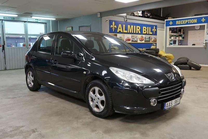 Svart Begagnad 2006 Peugeot 307 Halvkombi | 29 500 kr (Dyr) - Bild 1/4