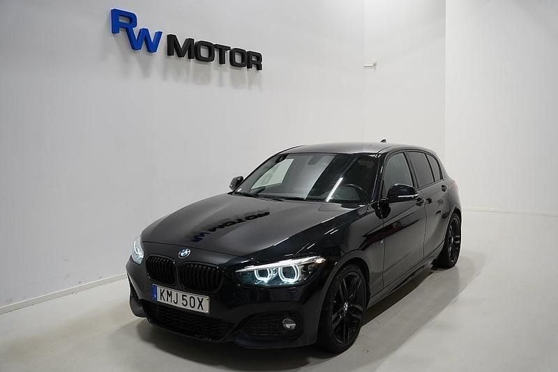 Begagnad BMW 118 M Sport 136 HK (100 kW) 2019 Svart Halvkombi