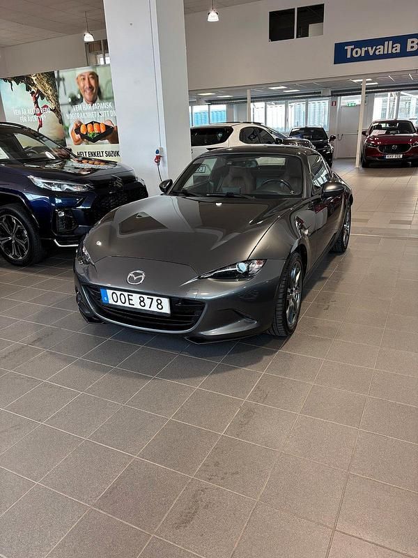 Grå Begagnad 2017 Mazda MX5 Cab | 239 900 kr (Marknadspris) - Bild 1/1
