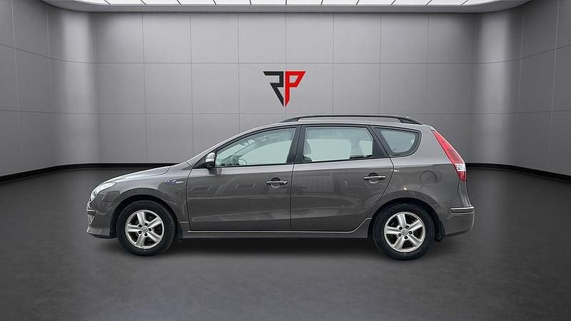 Begagnad Hyundai i30 118 HK (86 kW) 2011 Ljusbrun Kombi