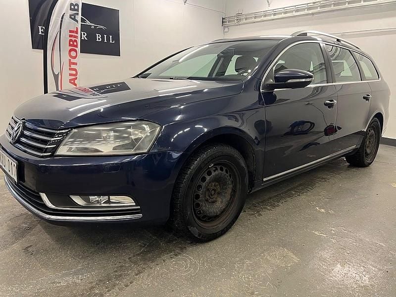 Begagnad VW Passat 150 HK (110 kW) 2012 Blå Kombi