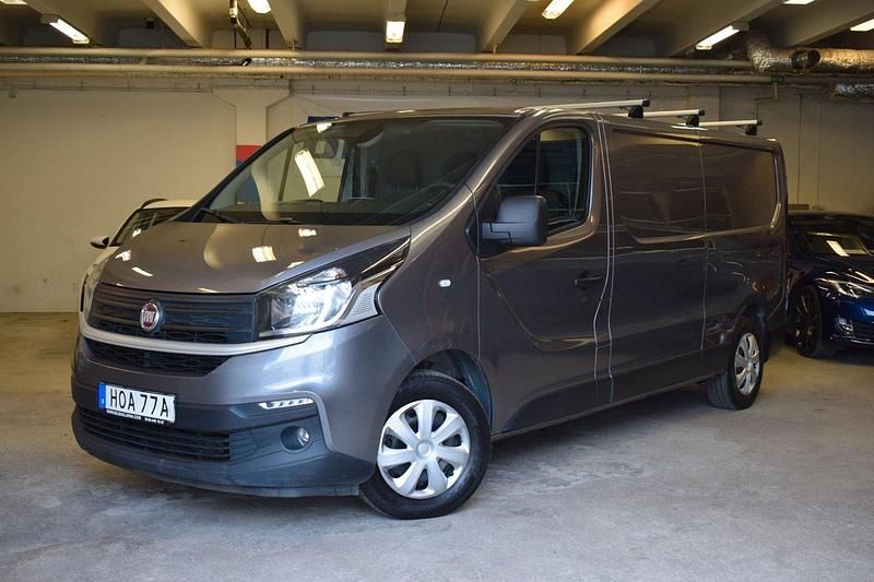Grå Begagnad 2020 Fiat Talento Van | 149 900 kr (Marknadspris) - Bild 1/4