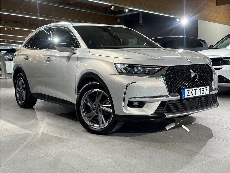 Grå Begagnad 2022 DS Automobiles DS7 Crossback Rivoli SUV | 409 900 kr - Bild 1/4