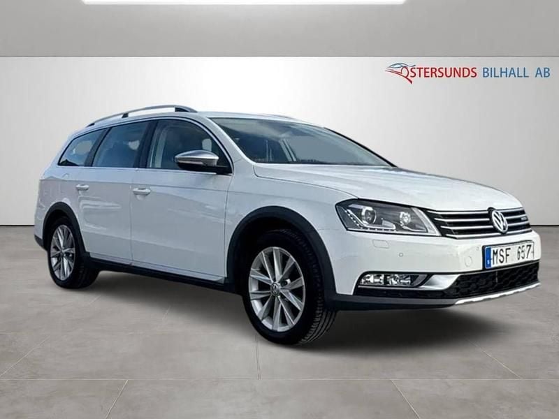 Vit Begagnad 2012 VW Passat Alltrack Kombi | 119 900 kr (Marknadspris) - Bild 1/4