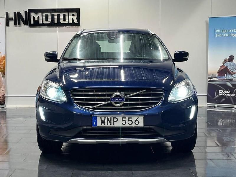 Begagnad Volvo XC60 Ocean Race 190 HK (139 kW) 2015 Blå SUV