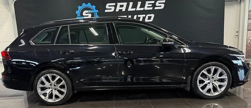 Begagnad VW Golf VIII 116 HK (85 kW) 2021 Svart Kombi