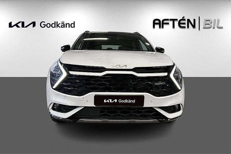 Begagnad Kia Sportage GT-Line 180 HK (132 kW) 2022 Deluxe white pearl SUV