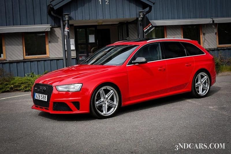 Röd Begagnad 2014 Audi RS4 Kombi | 339 900 kr (Marknadspris) - Bild 1/4
