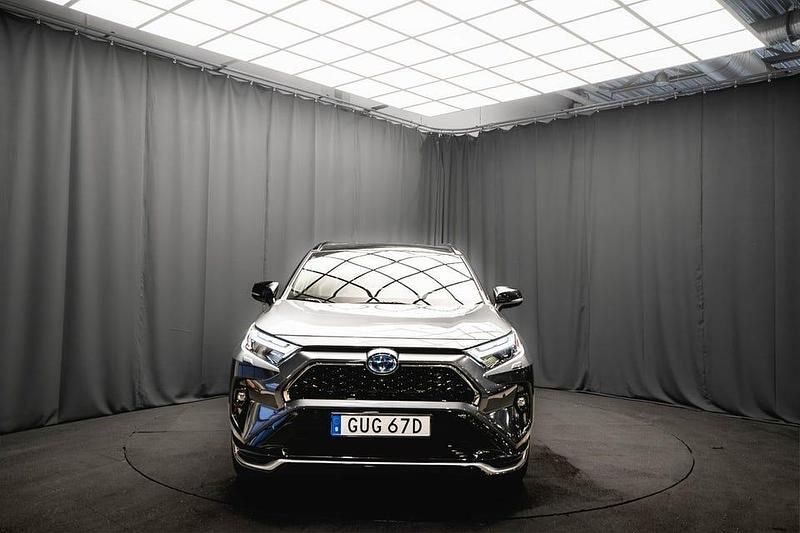 Begagnad Toyota RAV4 Premium 306 HK (225 kW) 2023 Grå SUV