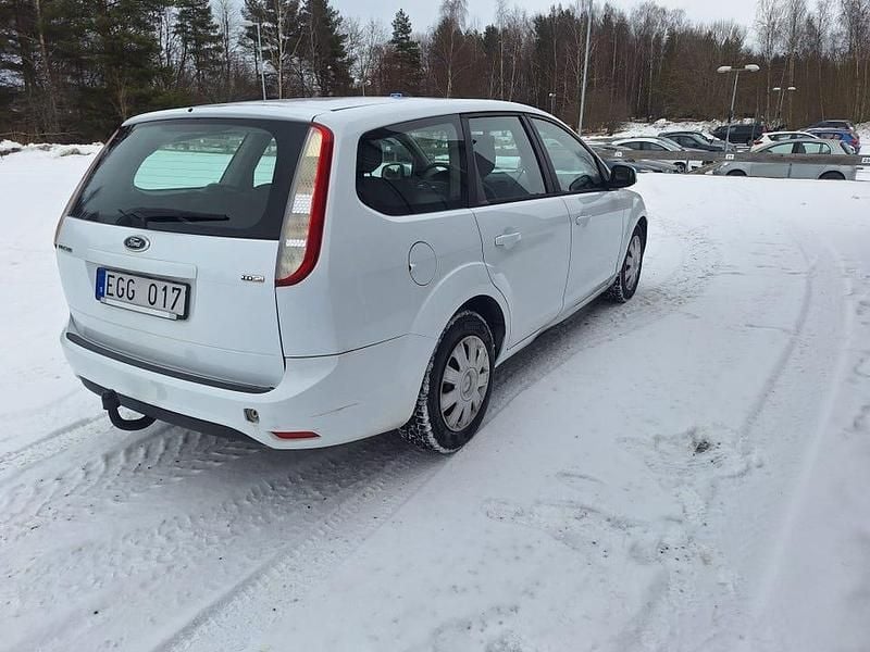 Begagnad Ford Focus 109 HK (80 kW) 2011 Kombi