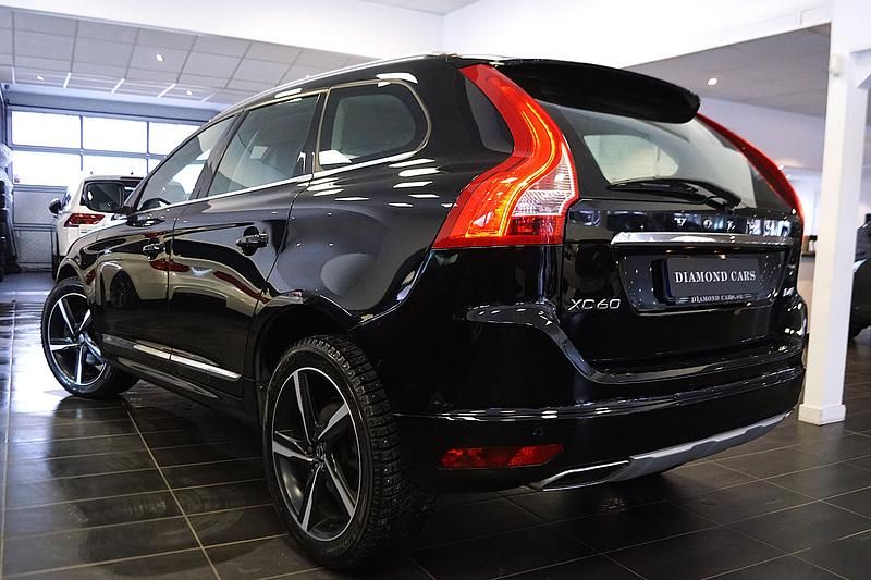 Begagnad Volvo XC60 192 HK (141 kW) 2017 Svart SUV