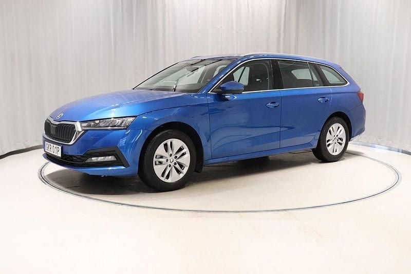 Blå Begagnad 2023 Skoda Octavia Kombi | 239 900 kr (Bra pris) - Bild 1/4