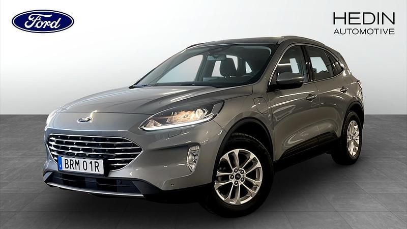 Grå (grey) Begagnad 2022 Ford Kuga Titanium SUV | 254 900 kr (Marknadspris) - Bild 1/4