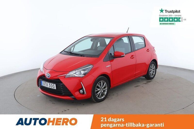 Röd Begagnad 2018 Toyota Yaris Hybrid Halvkombi | 145 000 kr (Marknadspris) - Bild 1/4