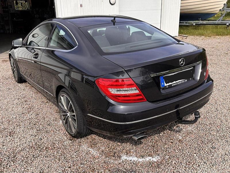Svart Begagnad 2012 Mercedes C220 Sportkupé | 80 000 kr (Bra pris) - Bild 1/4