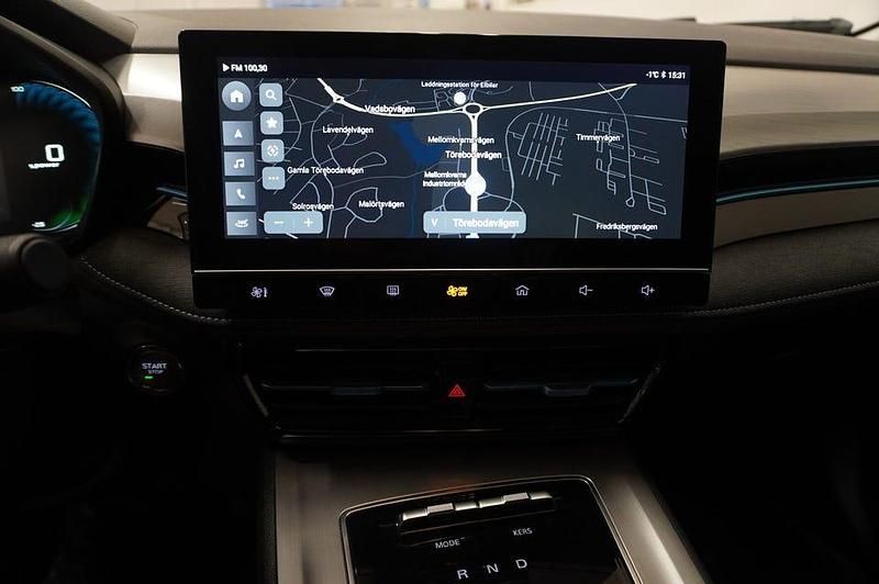 Begagnad MG MG5 EV 114 kW (156 HK) 2022 Diamond red Kombi