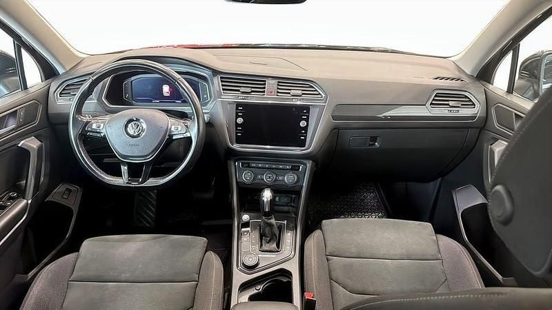 Begagnad VW Tiguan Allspace Executive 190 HK (139 kW) 2020 Svart SUV
