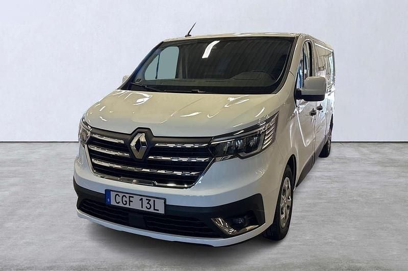Vit Begagnad 2024 Renault Trafic Van | 389 900 kr (Marknadspris) - Bild 1/4