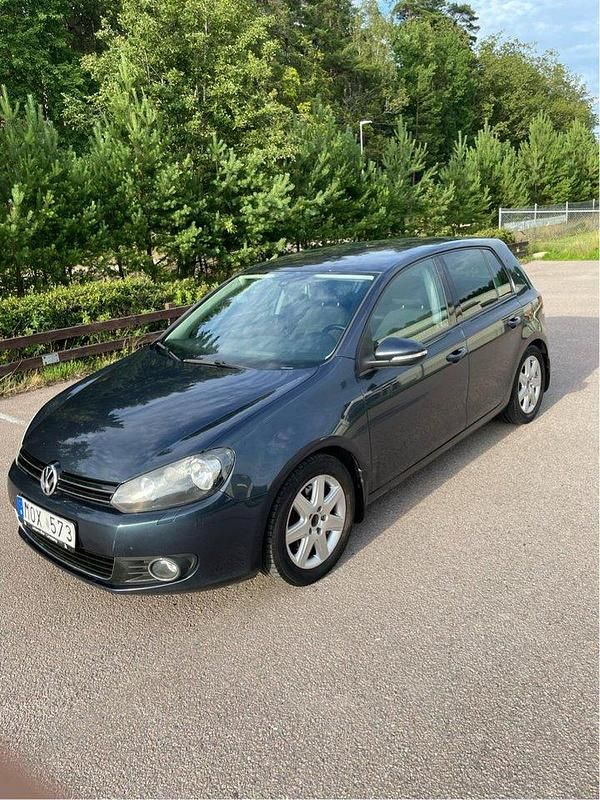Grå Begagnad 2010 VW Golf VI GT Halvkombi | 95 000 kr (Lite dyr) - Bild 1/4