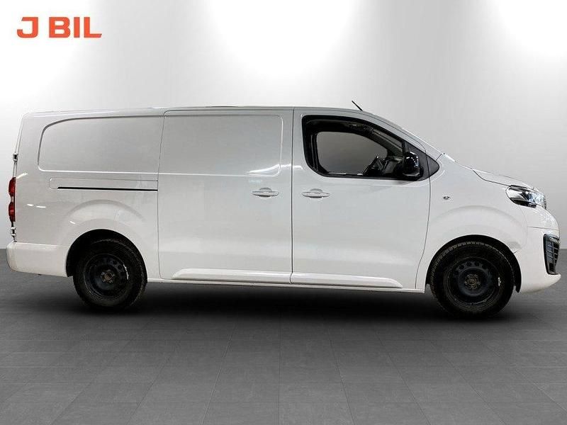 Begagnad Peugeot Expert 144 HK (105 kW) 2023 Vit Van