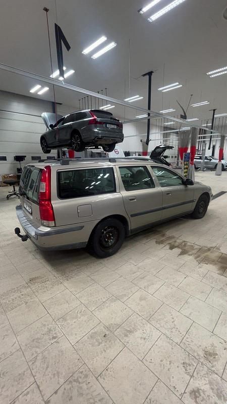 Begagnad Volvo V70 140 HK (102 kW) 2002 Kombi