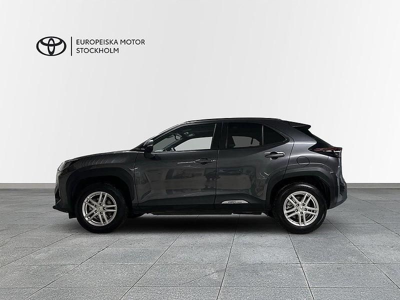 Begagnad Toyota Yaris Cross Active 92 HK (67 kW) 2025 Mörkgrå SUV