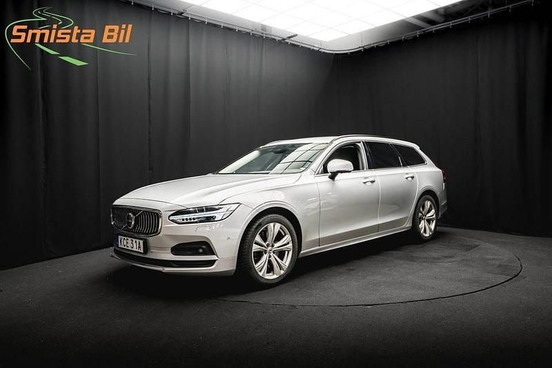 Silver Begagnad 2021 Volvo V90 Pro Kombi | 298 700 kr (Lite dyr) - Bild 1/4