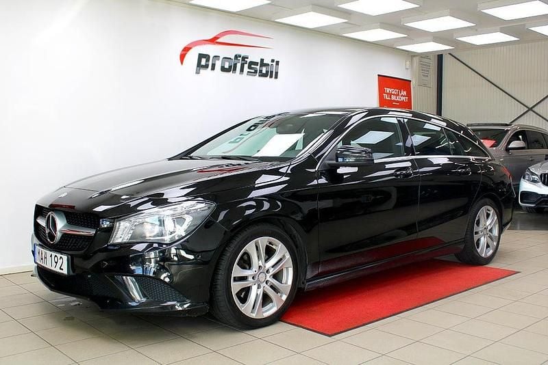 Svart Begagnad 2015 Mercedes CLA200 Shooting Brake Kombi | 119 500 kr (Marknadspris) - Bild 1/4