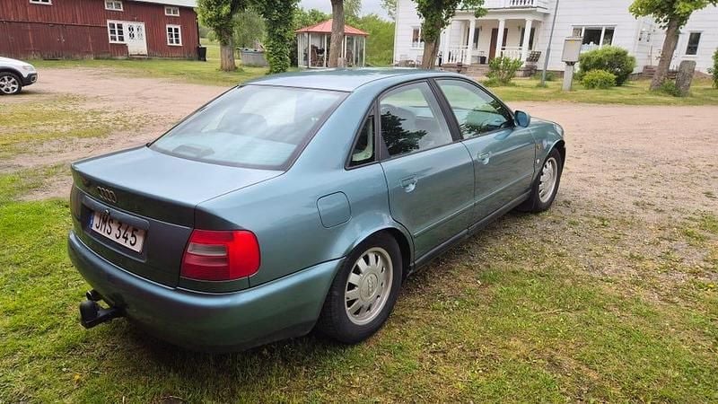 Begagnad Audi A4 101 HK (74 kW) 1999 Sedan